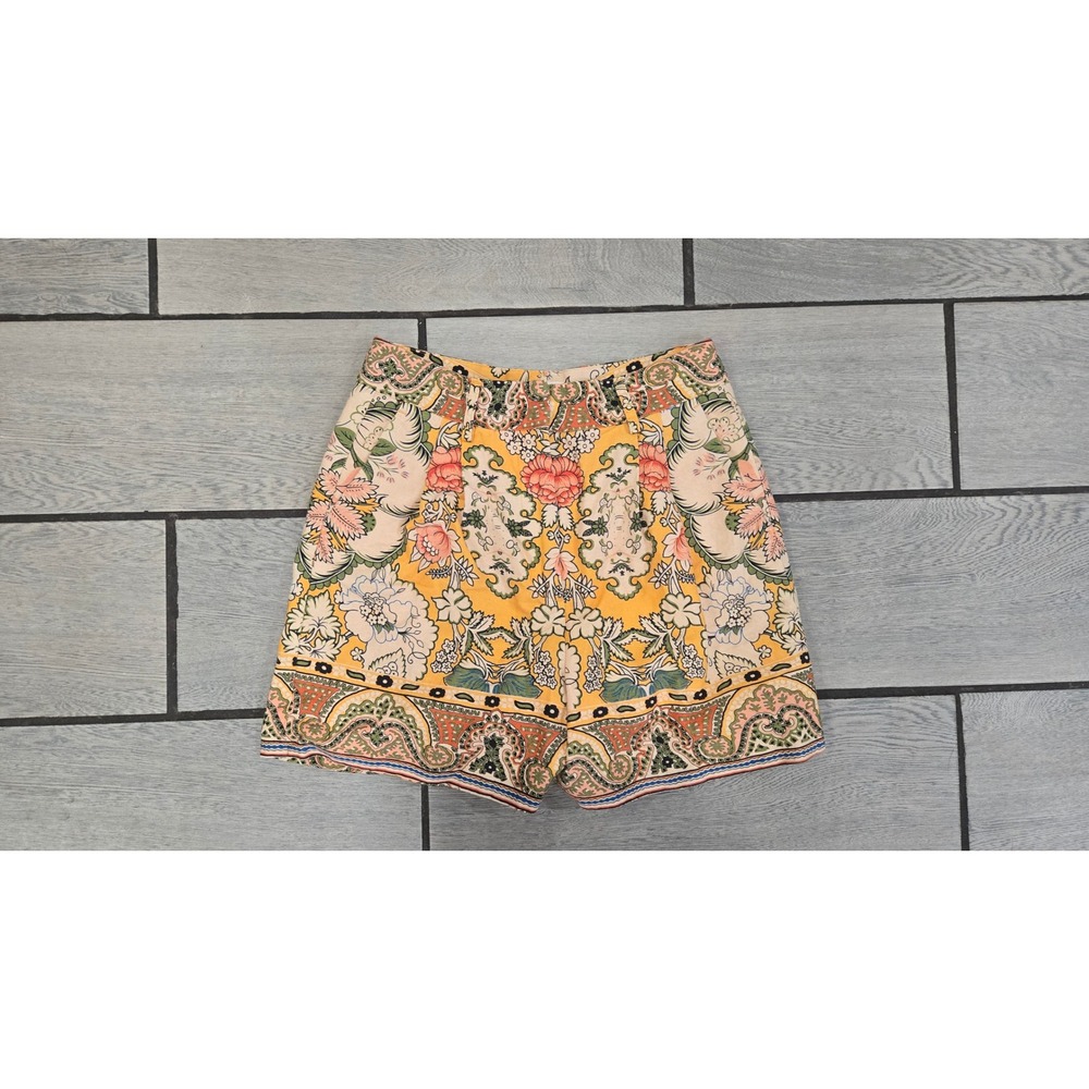 a loves a Yellow Floral Paisley Linen Blend High Waisted Shorts Size 4